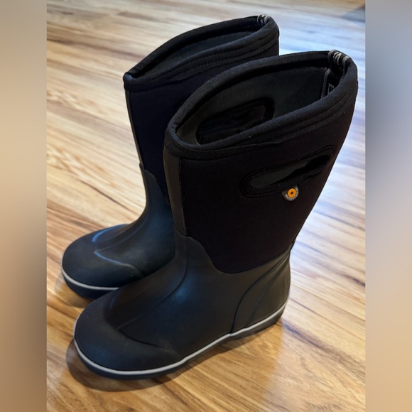 BOGS- Kids’ Classic ll Solid 3 Season Boots - Picture 1 of 9